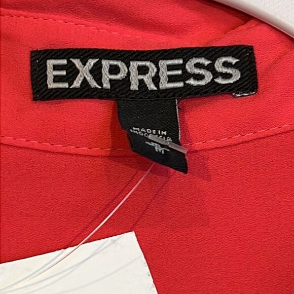EXPRESS THE Portofino Shirt Poly Chiffon Roll Tab Sleeve Button Front Blouse - Picture 5 of 6